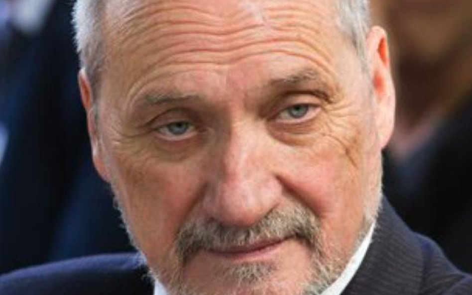 Antoni Macierewicz, obrona