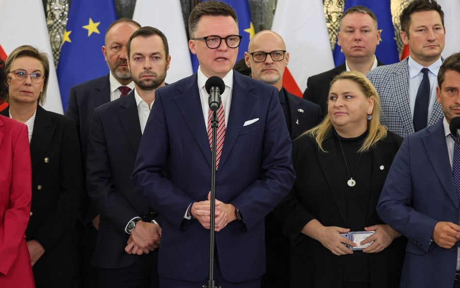Szymona Hołownia i politycy Polski 2050 w Sejmie