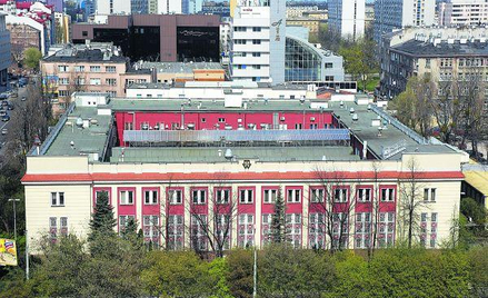 Mennica chciałaby uwolnić cenne działki w centrum stolicy i postawić na nich biurowiec (na zdjęciu s