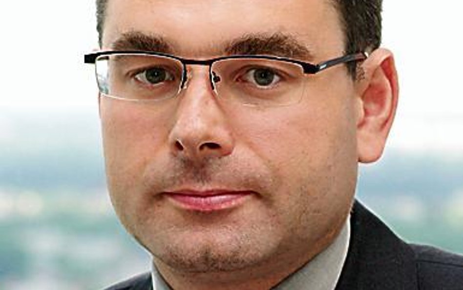 Oszczędzanie w akcjach daje trzy razy wyższy kapitał niż w obligacjach. Nawet papiery rządowe nie ra