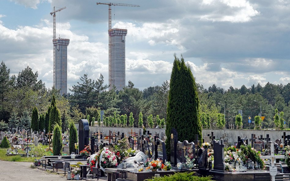 Katastrofa Ostrołęki, nowego bloku elektrowni, który został rozebrany, zanim jeszcze zdążył rozpoczą