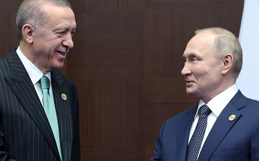 Prezydent Turcji Recep Tayyip Erdogan i Rosji Władimir Putin na konferencji CICA w Astanie