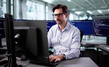 Ustawa o KSC ma zwiększyć cyberbezpieczeństwo i dostosować polskie przepisy do unijnej dyrektywy NIS