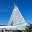 Tour Triangle ma 180 metrów i jest jednym z najwyższych obiektów w stolicy Francji.