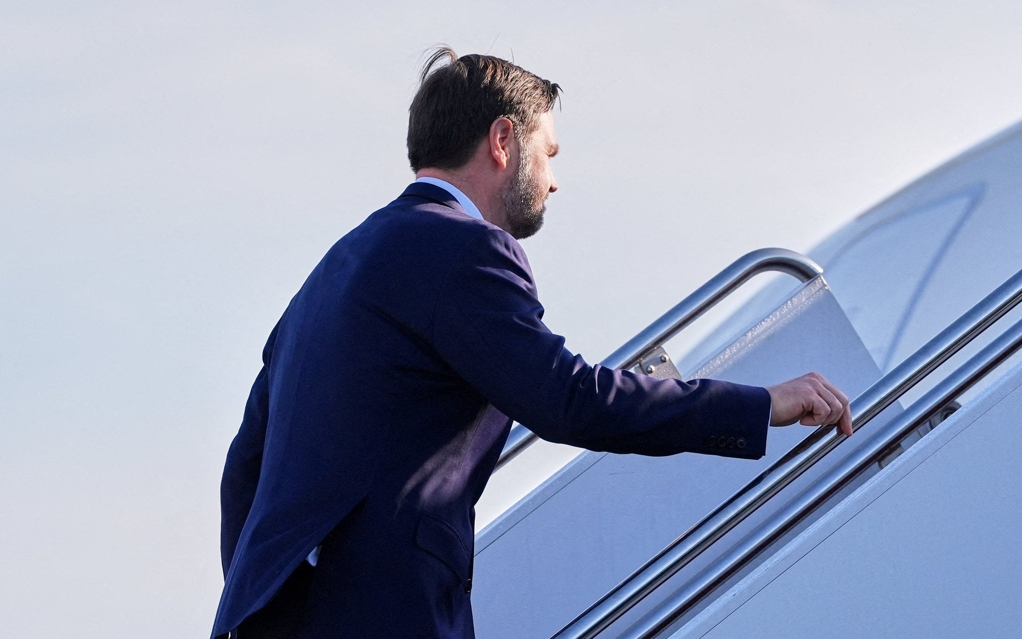 Nie próbujcie z nami pogrywać, ostrzega J. D. Vance. Iran stawia dwa warunki