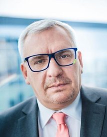 Getin Noble Bank Artur Klimczak Od 16 kwartałów Getin notuje straty i według prognoz III kwartał prz