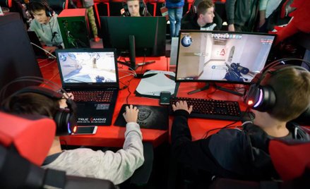 Premiera studia Jujubee