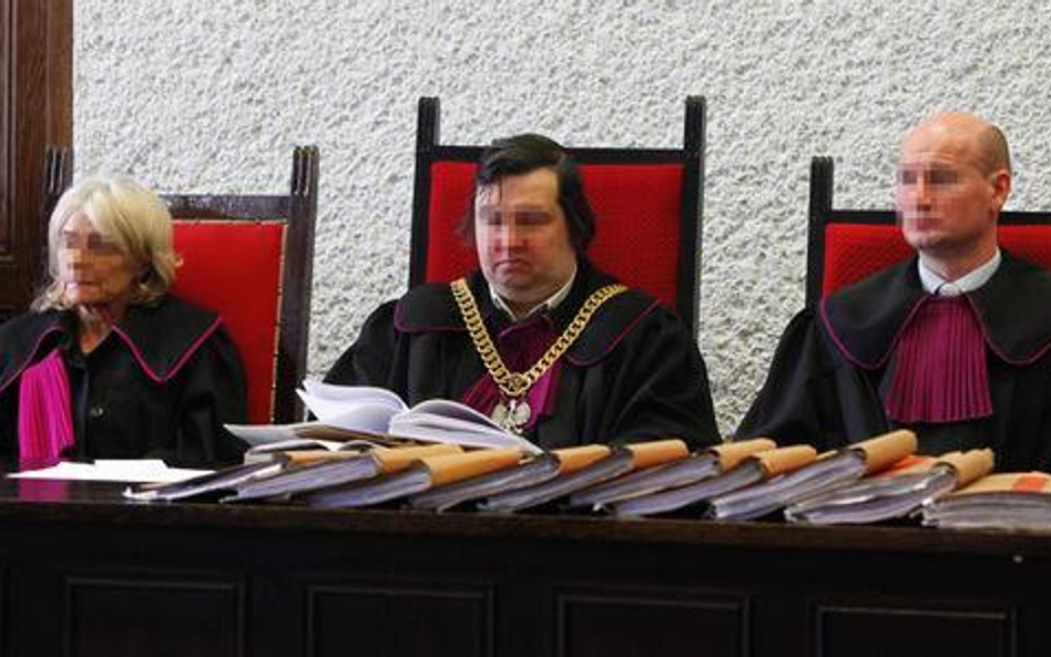 Sędziowie ze stolicy chcą dodatku