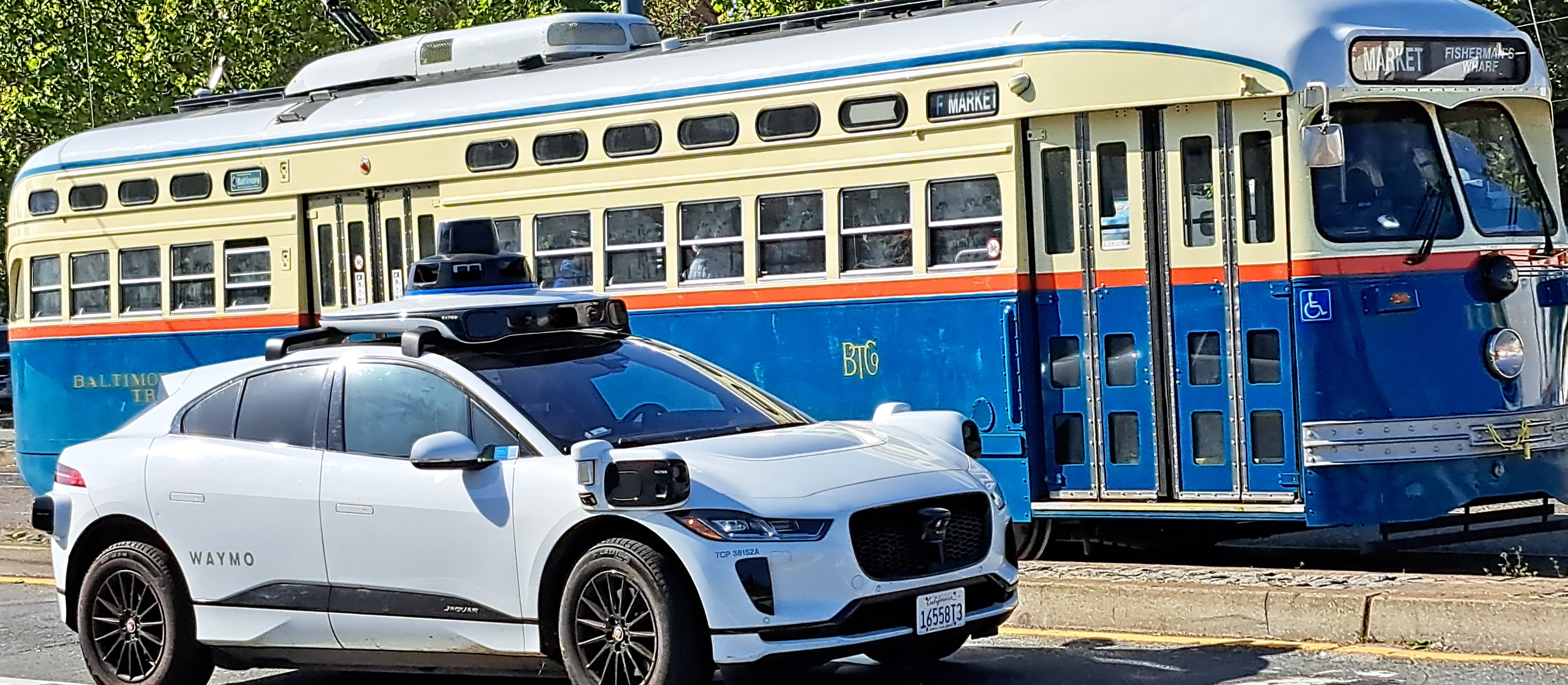 Koniec ery kierowców. Robotaxi wjeżdżają do Europy