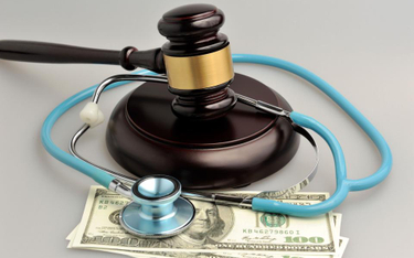 Pacjenci ujawniają nadużycia finansowe lekarzy