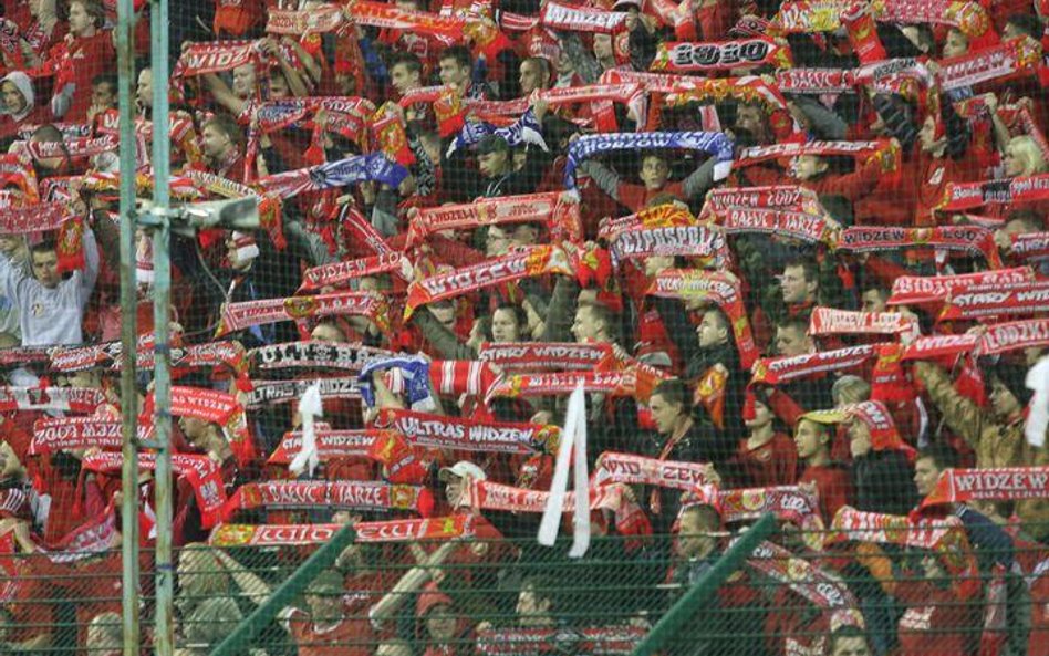 I liga: fundamenty pod twierdzę