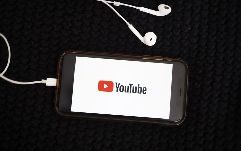 Młodzi inwestorzy biorą wiedzę z YouTube’a