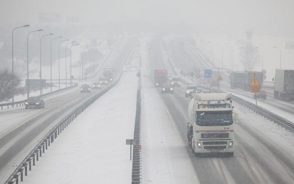Kiedy etatowiec może odmówić wykonania polecenia z powodu warunków atmosferycznych