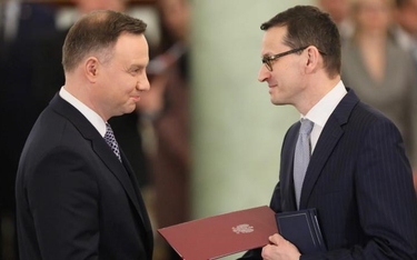 Andrzej Duda pogratulował premierowi Mateuszowi Morawieckiemu decyzji o pozostawieniu składu gabinet