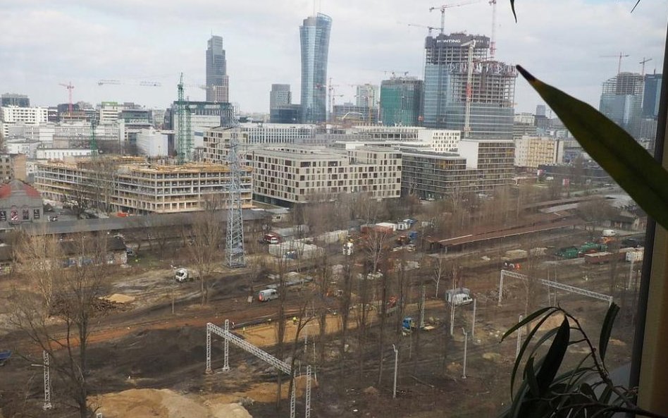 Widokiem na pół Warszawy szczyci się dział handlowy