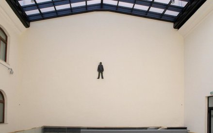 Jonas, rzeźba na wystawie Sofie Muller.