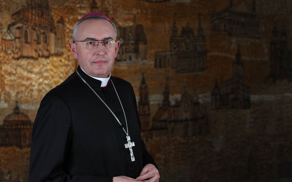 Biskup Piotr Jarecki