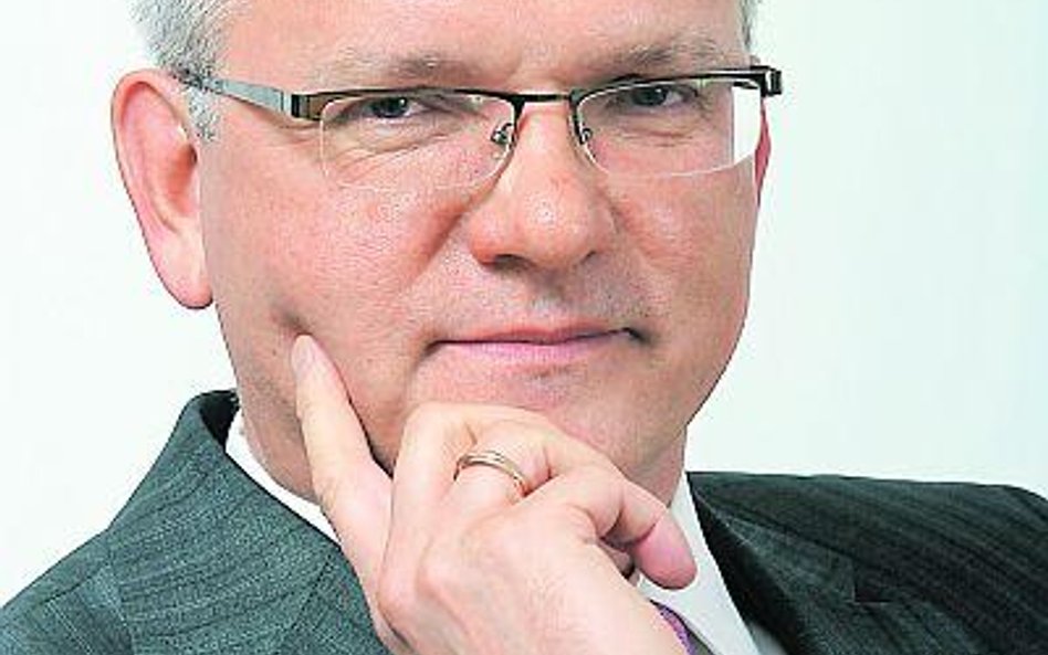 Bogusław Mitura, największy akcjonariusz Simple, twierdzi, że spółką interesują się inwestorzy branż