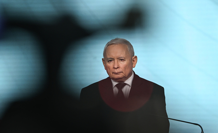 Prezes Prawa i Sprawiedliwości Jarosław Kaczyński na konferencji prasowej w siedzibie Prawa i Sprawi