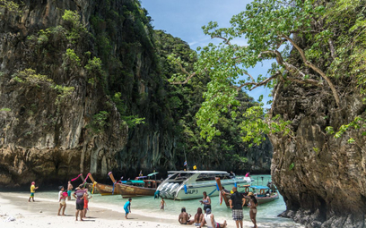 Phuket otworzy się na turystów 1 lipca. Szczepi pracowników turystyki