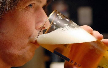 Praca marzeń: pub płaci za picie piwa i imprezowanie
