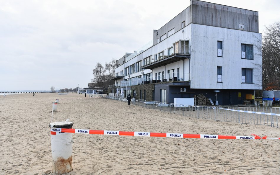 Policja zabezpieczyła teren wokół Zatoki Sztuki. Śledczy poszukują Iwony Wieczorek?