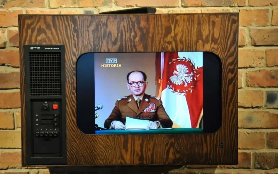 13 grudnia 1981 r. gen. Wojciech Jaruzelski ogłosił wprowadzenie stanu wojennego.