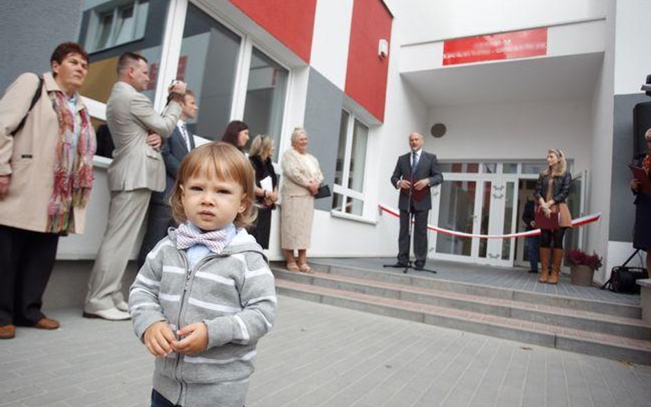Żłobki i kluby dziecięce będzie można łączyć nie tylko z przedszkolami, lecz także ze szkołami.