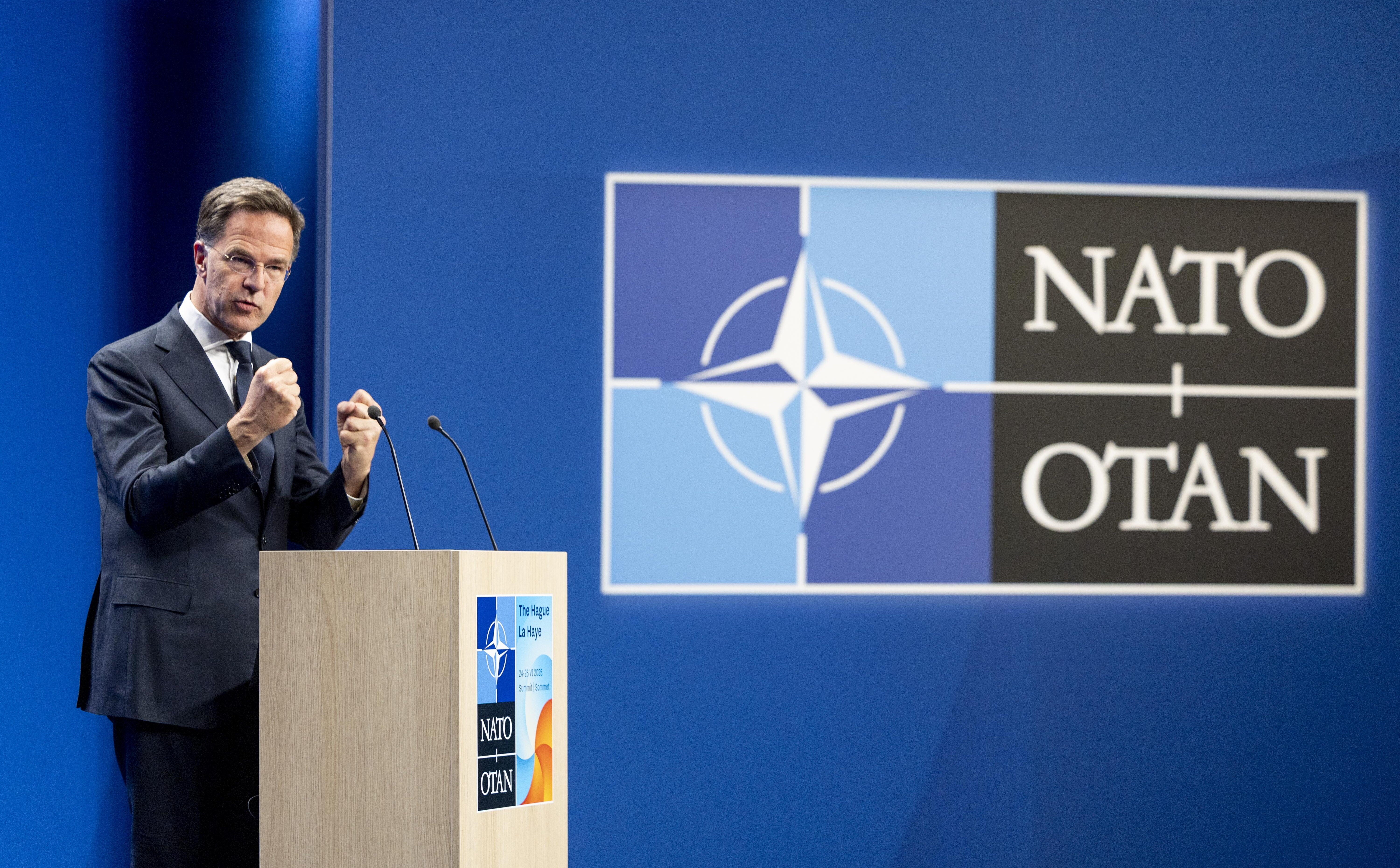 NATO rozpoczyna podwójny wyścig z czasem