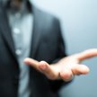 Karta to przeżytek. Smartfon? Utrudnienie. Rusza płacenie dłońmi. Żyły jak PIN