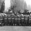 Oddziały ZOMO przed bramą Stoczni Gdańskiej 16 grudnia 1981 roku