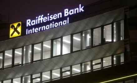Raiffeisen zdeterminowany sprzedać Polbank