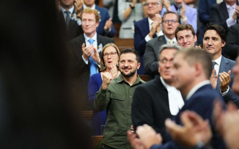 Prezydent Ukrainy Wołodymyr Zełenski i premier Kanady Justin Trudeau w parlamencie w Ottawie