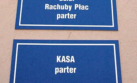 W przypadku umów-zleceń wynagrodzenie jest kosztem miesiąca, w którym zostało faktycznie zapłcone