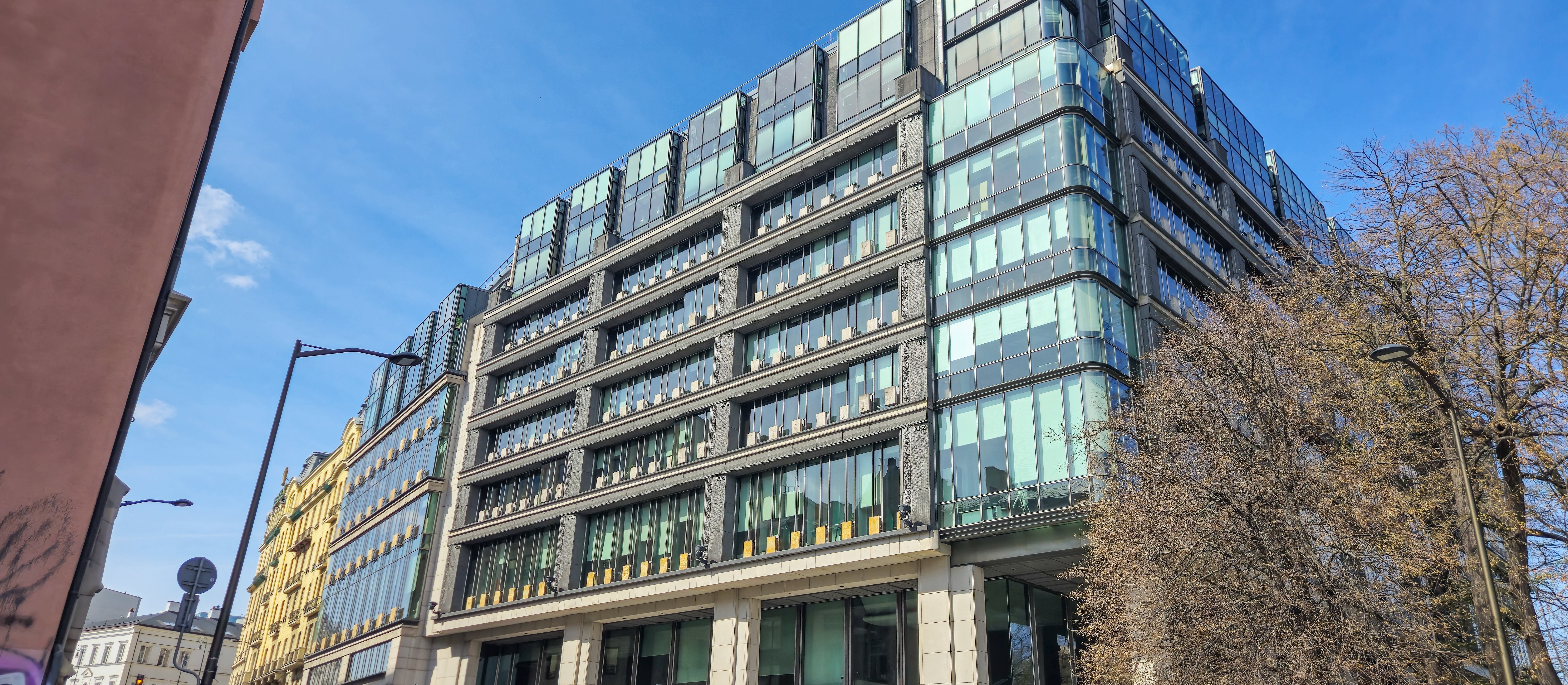 Hossa trwa, GPW zarabia coraz więcej