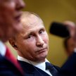 Uścisk dłoni prezydentów USA i Rosji zaraz przed rozpoczęciem rozmów w Helsinkach