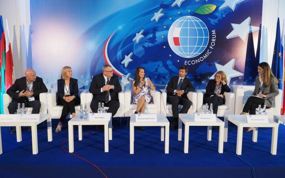Uczestnicy panelu „Gospodarka obiegu zamkniętego”.