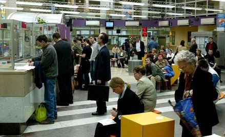 Gdybyśmy nasze zarobki w całości oddawali najpierw do budżetu państwa, by spłacić należne, całoroczn