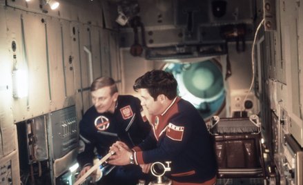 Lot Sojuza 30, 27 czerwca – 5 lipca 1978 r. Hermaszewski poleciał z Piotrem Klimukiem (ZSRR)