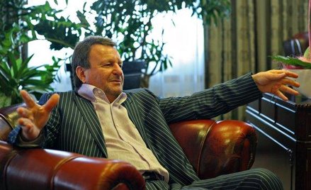 JOZEF WOJCIECHOWSKI - PRZEWODNICZACY RADY NADZORCZEJ J.W. CONSTRUCTION