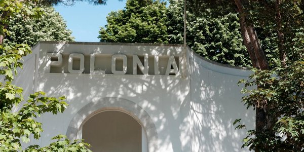 Rosja na Biennale w Wenecji. Kuratorką jest córka generała FSB. Protest polskiej ministry