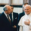 Michaił Gorbaczow i Jan Paweł II podczas spotkania w Watykanie w grudniu 1989 roku
