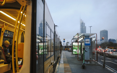 Warszawa: będą nowe wyświetlacze na przystankach tramwajowych