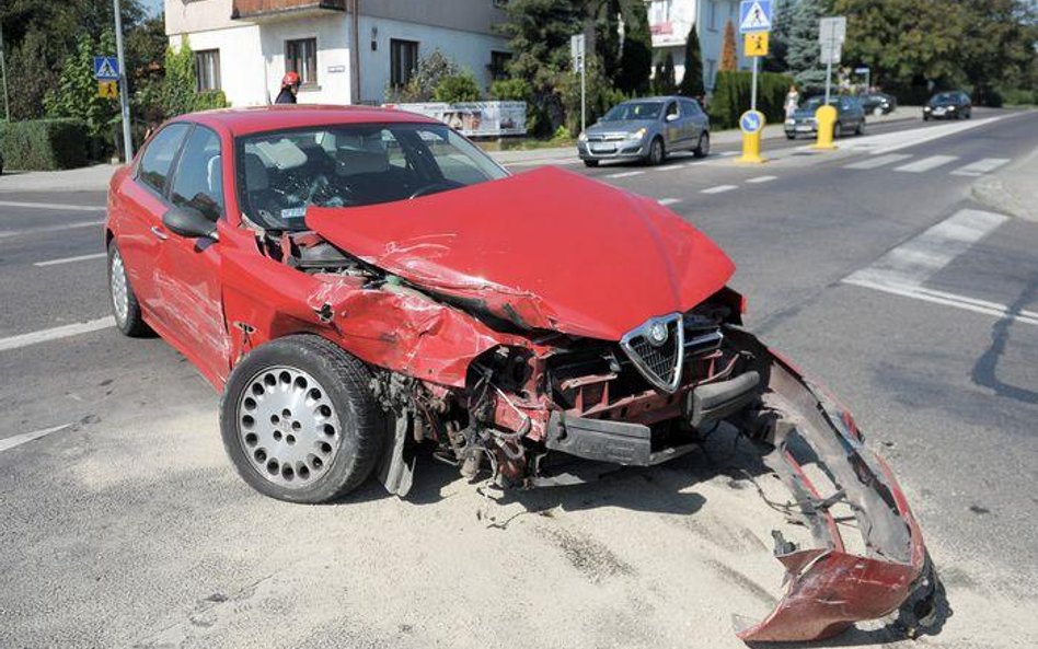 Wypadek drogowy. Czy zwrócą za usługi rzeczoznawcy