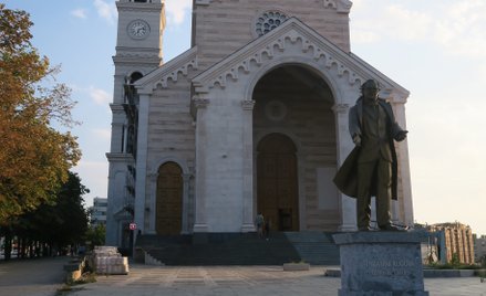 Przez wielu kosowskich Albańczyków Bill Clinton jest uważany za ojca Kosowa. W 2009 roku były prezyd