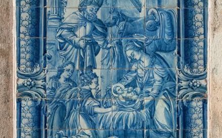Szklista Święta Rodzina: majolikowe azulejos z klasztoru w portugalskim Tomar
