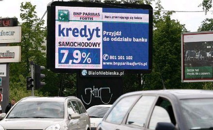 Zbyt jasno świecące reklamy znikną z Poznania