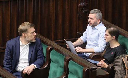 Gdzie się podziały ekstrapensje dla zarządu partii Razem?