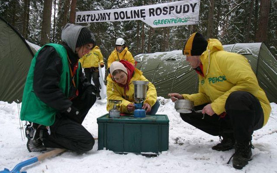 Działacze Greenpeace w Dolinie Rospudy