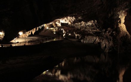 Jaskinie w Han-sur-Lesse w Belgii